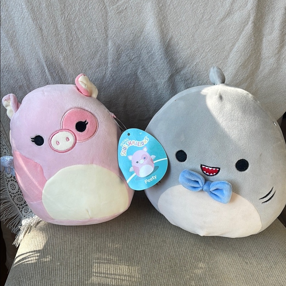 Squishmallow pig & shark peety  like new